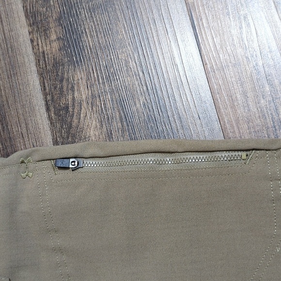 UNDER ARMOUR UA STORM COVERT TACTICAL SHORTS Size 40x10" - Picture 4 of 11